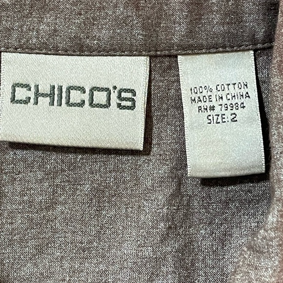 CHICO’S SIZE 2 WOMEN'S SMOKEY PURPLE LONG SLEEVE TUXEDO PLEAT BUTTON-UP SHIRT - Picture 7 of 7